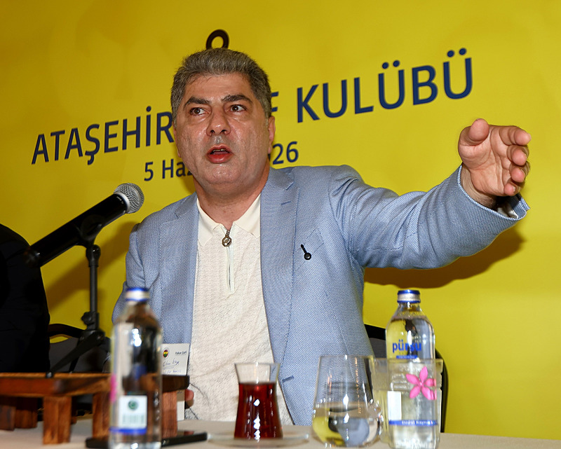 Hakan Safi transfer muştusunu verdi! 3. bombayı açıklıyor 5 hakan safi transfer mustusunu verdi 3 bombayi acikliyor 3 VySLNafn