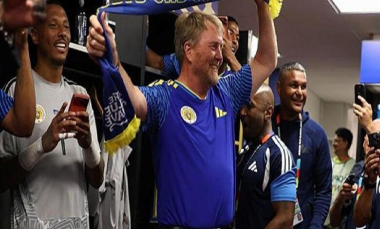 Hollanda Kralı'ndan Curaçao'ya sürpriz destek! Soyunma odasına inip dans etti 1 hollanda kralindan curacaoya surpriz destek soyunma odasina inip dans etti m3GdEJne