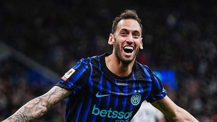 Inter'den Hakan Safi'ye Hakan Çalhanoğlu cevabı! Piero Ausilio'dan transfer açıklaması geldi 10 interden hakan safiye hakan calhanoglu cevabi piero ausiliodan transfer aciklamasi geldi 3 StFLAAJp
