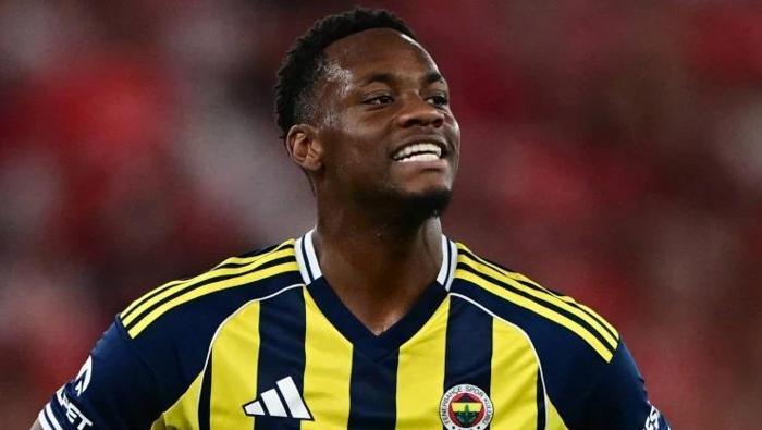 Jhon Durán’a komşularından şikayet! Partiler polise taşındı 10 jhon dur na komsularindan sikayet partiler polise tasindi 0 Pr2ejiWD