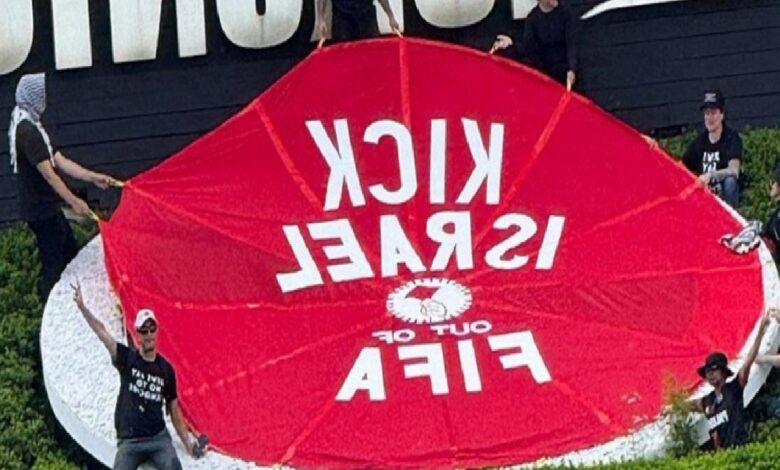 Kanada'da FIFA'ya İsrail protestosu! 1 kanadada fifaya israil protestosu J3k99LWg