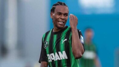 lauriente icin yuksekten uctular besiktas sassuolo gorusmelerinde son durum CcTEZSLT