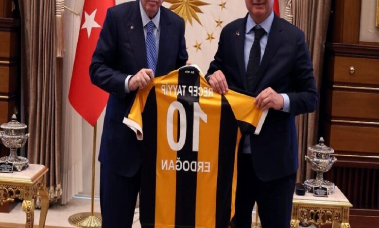 Lider Recep Tayyip Erdoğan makamında Acun Ilıcalı’yı kabul etti 1 lider recep tayyip erdogan makaminda acun ilicaliyi kabul etti KvCf6ksi