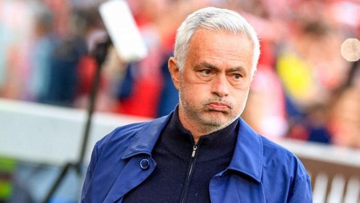 mourinho galatasarayin tum planlarini altust etti dev transfere mani cikti 1 U6djR57K