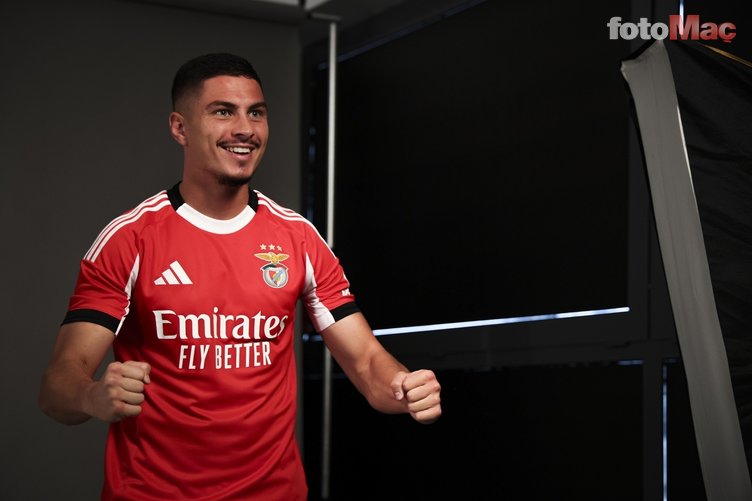 Okan Buruk onu çok beğendi! Galatasaray'a Benfica'dan forvet 4 okan buruk onu cok begendi galatasaraya benficadan forvet 2 4dRJ3Uta