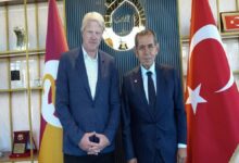 Oliver Kahn'dan Galatasaray Başkanı Dursun Özbek'e ziyaret 25 oliver kahndan galatasaray baskani dursun ozbeke ziyaret l28kt8BI