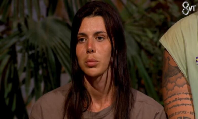 survivor nefise kimdir nefise kac yasinda nereli FEXO2Kzd