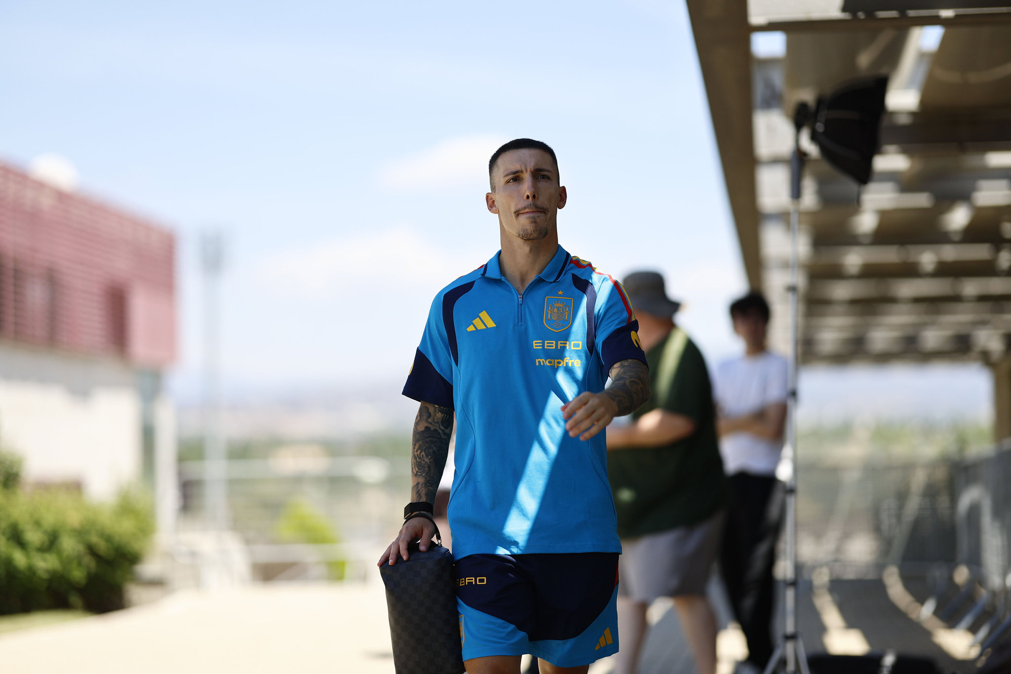 transfer haberi aziz yildirimdan sol bek bombasi almanyaya damga vuran yildiz geliyor 1