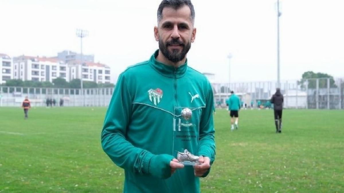 TRANSFER HABERİ: Bursaspor İlhan Depe ile kontrat yeniledi! 4 transfer haberi bursaspor ilhan depe ile kontrat yeniledi E95sGN9j