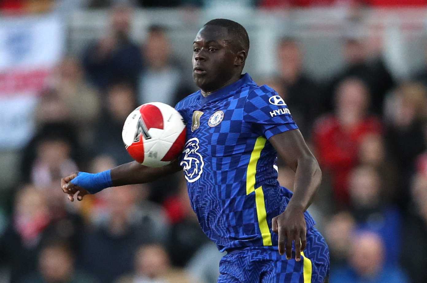 transfer haberi fenerbahceden stoper operasyonu iste malang sarr icin yapilan teklif 3 yT7c9dfS