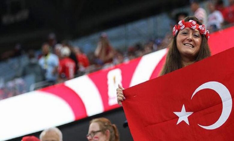 turkiye abd macini stadyumda 70 bin 492 taraftar takip etti X2NDD9Bz