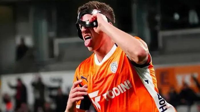 Ulusal oyuncu Galatasaray'a kaide koştu! Transfer görüşmeleri tıkandı 6 ulusal oyuncu galatasaraya kaide kostu transfer gorusmeleri tikandi 4 j5uYQ35b