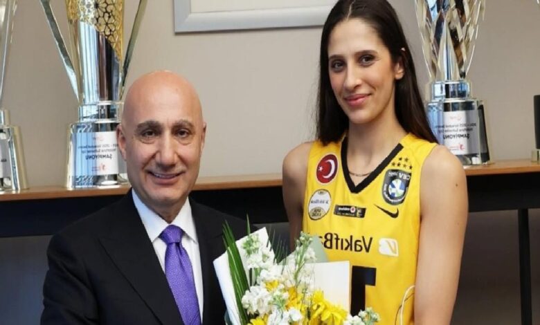 vakifbank derya cebeciogluna veda etti pVSW2bNA