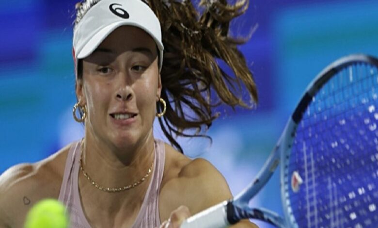 zeynep sonmez eastbourne acikta 2 tipe cikti Ff3PN38g