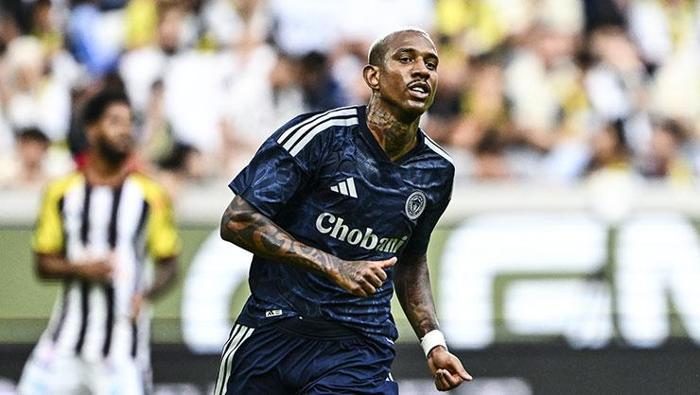 4 yıldıza kanca! Fenerbahçe'de yaprak dökümü 4 4 yildiza kanca fenerbahcede yaprak dokumu 2 A8acmrV6