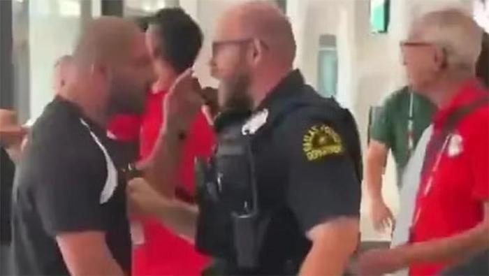 ABD'den bir Dünya Kupası rezaleti daha! Mısır Milli Takımı kafilesine polis şiddeti: Kafa kafaya geldiler 3 abdden bir dunya kupasi rezaleti daha misir milli takimi kafilesine polis siddeti kafa kafaya 8rHbZsa1