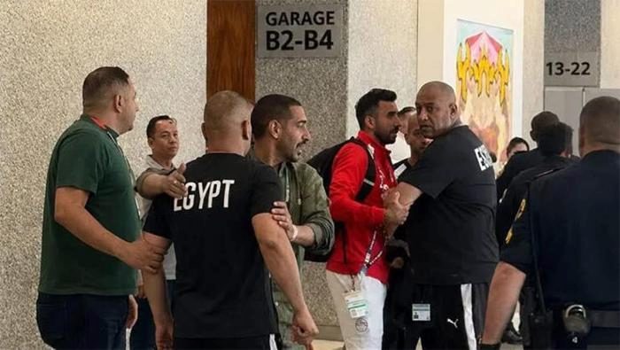 ABD'den bir Dünya Kupası rezaleti daha! Mısır Milli Takımı kafilesine polis şiddeti: Kafa kafaya geldiler 7 abdden bir dunya kupasi rezaleti daha misir milli takimi kafilesine polis siddeti kafa kafaya VeeajVbk