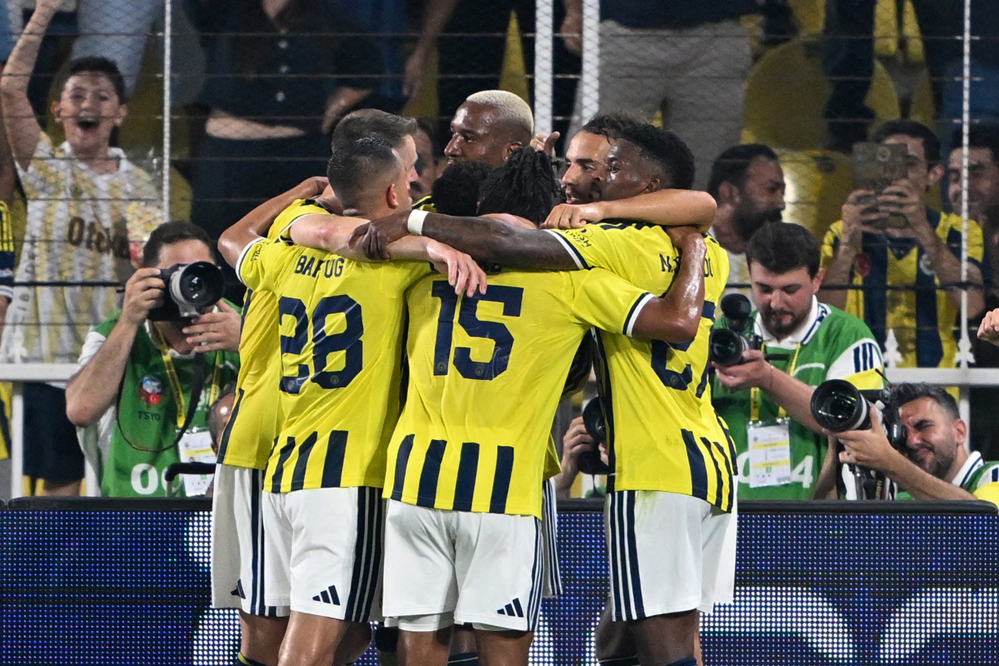 Ahmet Çakar'dan Fenerbahçeli oyuncuya tenkit: Çok şey tabir etmeli fakat edemiyor! 2 ahmet cakardan fenerbahceli oyuncuya tenkit cok sey tabir etmeli fakat edemiyor 0 RE5UUzsp