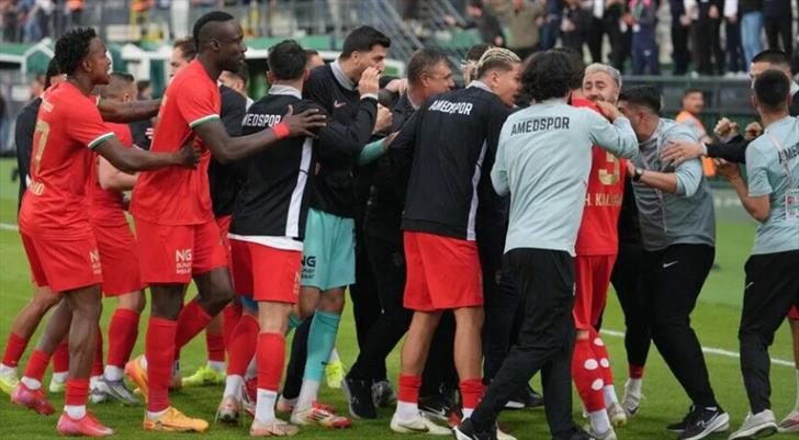Amed Sportif Faaliyetler yaprak dökümü! 11 futbolcuyla yollar ayrıldı 1 amed sportif faaliyetler yaprak dokumu 11 futbolcuyla yollar ayrildi qPCAPDG1