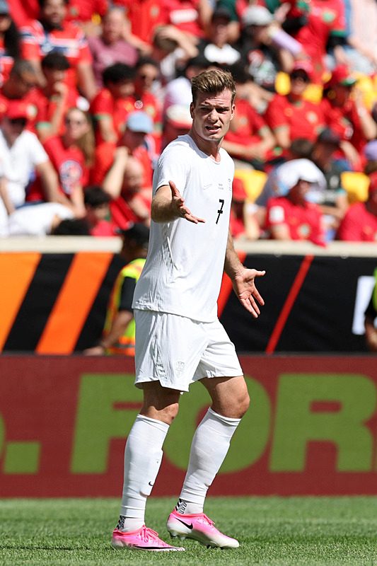 Aziz Yıldırım'ın hedefi Alexander Sörloth! İşte teklif edilecek rakam 4 aziz yildirimin hedefi alexander sorloth iste teklif edilecek rakam 2 CZtQ9nj4