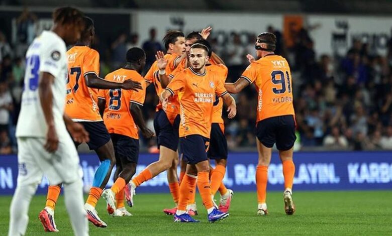 Başakşehir'in yeni transferleri Karbownik ve Emin Bayram birinci resmi maçlarına çıktı 1 basaksehirin yeni transferleri karbownik ve emin bayram birinci resmi maclarina cikti K71MnFw5