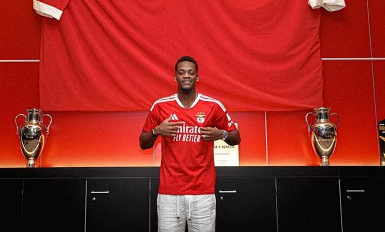 benfica jhon durani kiralik olarak takimina katti QQvia7YV