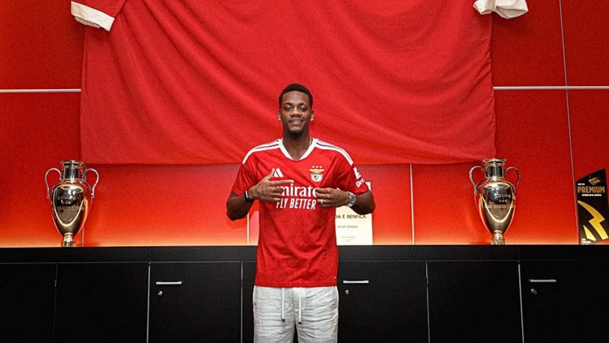 benfica jhon durani kiralik olarak takimina kattigini duyurdu IuHR3KLv