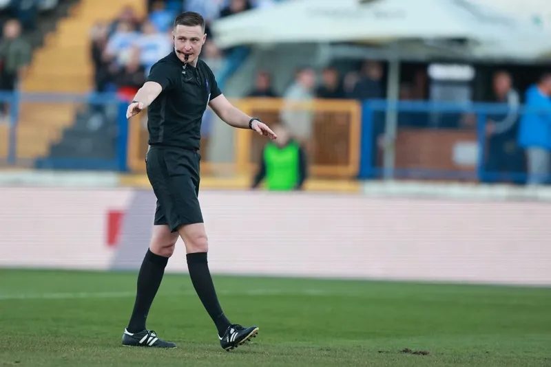Beşiktaş-Midtjylland eşleşmesinin hakemleri açıklandı! 2 besiktas midtjylland eslesmesinin hakemleri aciklandi 0 rVPzOu4b
