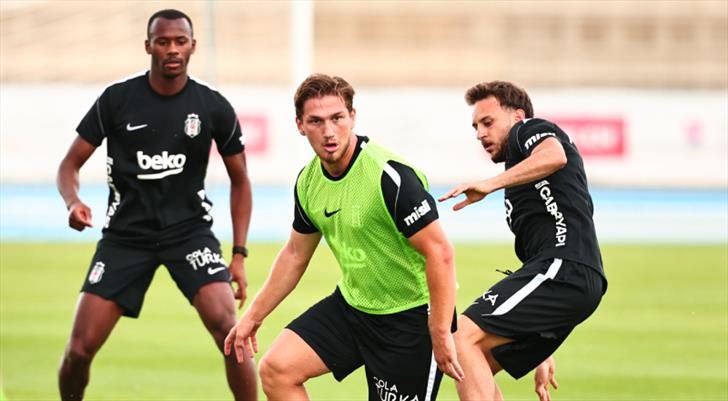 Beşiktaş, Slovakya'da yeni sezon hazırlıklarını sürdürüyor! 1 besiktas slovakyada yeni sezon hazirliklarini surduruyor DHIqeewF