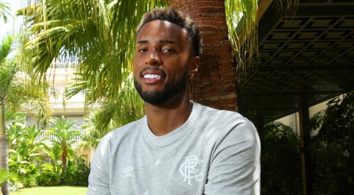 Beşiktaş ve Galatasaray transfer yarışında! Genç santrfor listede 1 besiktas ve galatasaray transfer yarisinda genc santrfor listede YUruVRLS