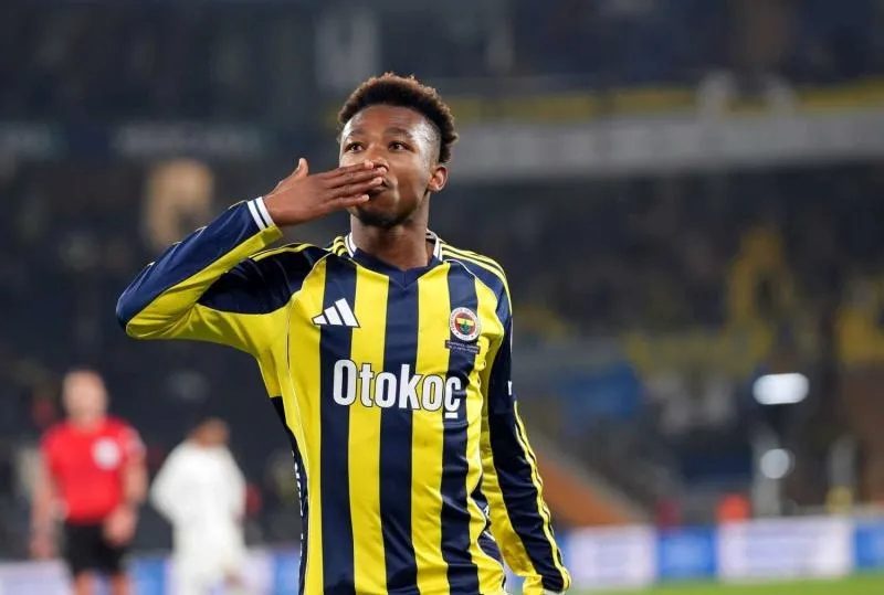Beşiktaş'a Fenerbahçe'den 2 transfer birden! Önder Özen ve Oğuz Çetin görüştü 7 besiktasa fenerbahceden 2 transfer birden onder ozen ve oguz cetin gorustu 5 UvSvIyAp