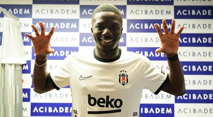 besiktasin yeni transferi saglik kontrolunden gecti