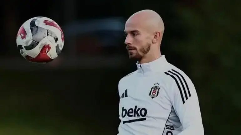 Beşiktaş'ın yıldızı Cerny'yi geri istiyorlar! Transferde tek tasaları var 5 besiktasin yildizi cernyyi geri istiyorlar transferde tek tasalari var 3 3py8rXjW