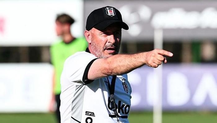 Beşiktaş'ta Italiano 7 yıldızın biletini kesti! İdmana bile almadı 7 besiktasta italiano 7 yildizin biletini kesti idmana bile almadi 5 McaH28Ua