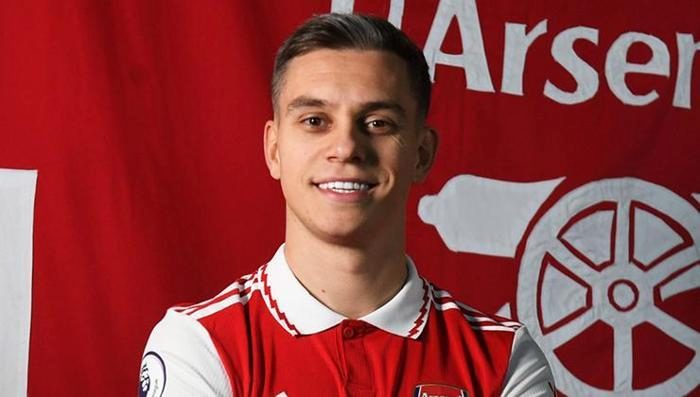 Beşiktaş'ta Trossard zirvesi! Menajeri bugün İstanbul'a geliyor 4 besiktasta trossard zirvesi menajeri bugun istanbula geliyor 2 3U1JX1b1