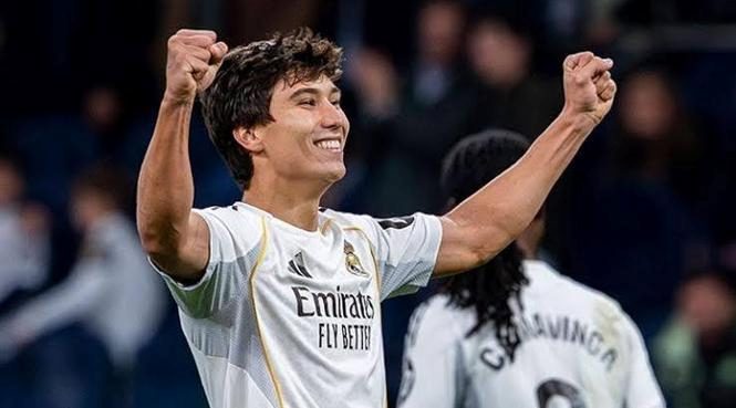 CANLI | Fenerbahçe, Real Madrid'in yıldızını istiyor! Görüşmeler başladı... 2 canli fenerbahce real madridin yildizini istiyor gorusmeler basladi 0 OpLNj6Ev