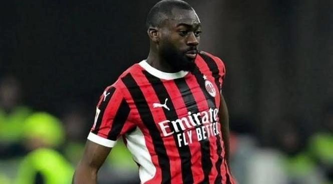 CANLI | Fenerbahçe transferde büyük bombayı patlatıyor! Rafael Leao'nun bonservisi ve maaşı aşikâr oldu 3 canli fenerbahce transferde buyuk bombayi patlatiyor rafael leaonun bonservisi ve maasi asik r oldu I9by66EG