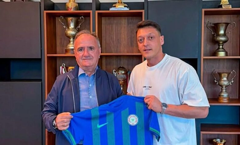 caykur rizespor baskani saruhan rizespor akademi icin mesut ozil ile bir araya geldi 8v95q8tj