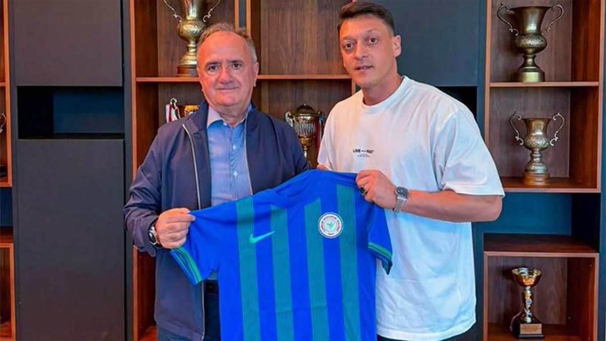 caykur rizespor mesut ozili resmen acikladi is birligi muahedesi