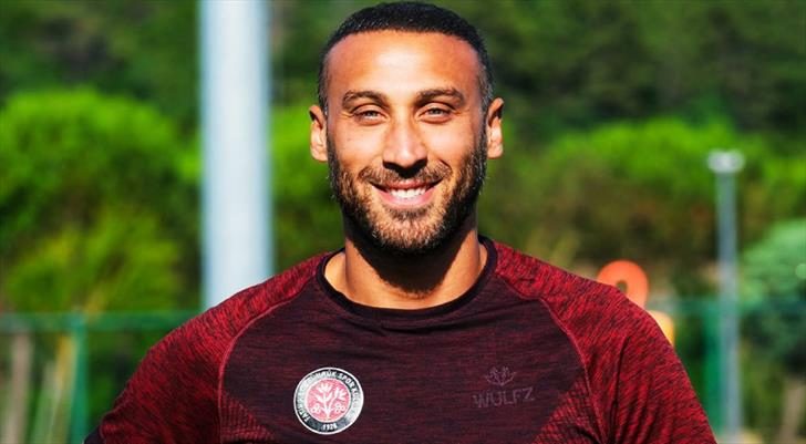 Cenk Tosun'dan sürpriz imza! Resmi açıklama geldi 1 cenk tosundan surpriz imza resmi aciklama geldi LlXRwTMc
