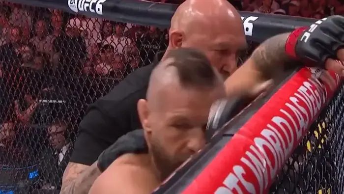 conor mcgregorin ufc donusu 69 saniye surdu max holloway kazandi 4 u1c2ufd9