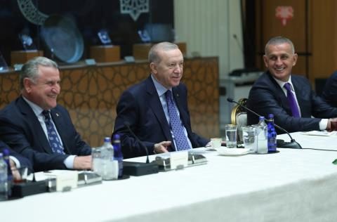 Cumhurbaşkanı Erdoğan, Trendol Muhteşem Lig'e Yükselen Grupları Kabul Etti 3 cumhurbaskani erdogan trendol muhtesem lige yukselen gruplari kabul etti 1 BnkQelE1