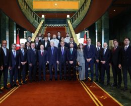 Cumhurbaşkanı Erdoğan, Trendol Muhteşem Lig'e Yükselen Grupları Kabul Etti 5 cumhurbaskani erdogan trendol muhtesem lige yukselen gruplari kabul etti RyFjDN8j