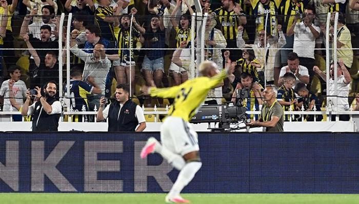 'Daha evvel bu türlü bir şey yaşamamıştım!' Polonya'da Fenerbahçe-Gornik Zabrze maçının yankıları... 2 daha evvel bu turlu bir sey yasamamistim polonyada fenerbahce gornik zabrze macinin yankilari 0 eUOvyyIv