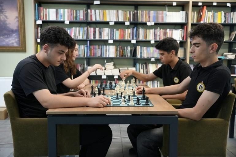 Demirören Medya ve Teknoloji Lisesi’nde tanıtım günleri 2 demiroren medya ve teknoloji lisesinde tanitim gunleri 0 HWWtKwyM