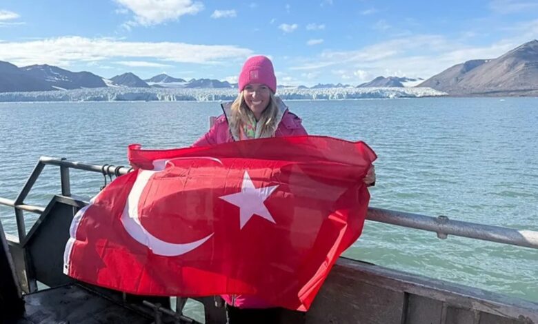 Deniz Kayadelen tarihe geçti! Kuzey Kutbu'nda yüzen birinci Türk oldu 1 deniz kayadelen tarihe gecti kuzey kutbunda yuzen birinci turk oldu 6pwSBqew
