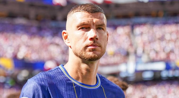 Edin Dzeko'nun geleceği belli oldu! Kararını duyurdular 8 edin dzekonun gelecegi belli oldu kararini duyurdular Ra2u31Ek