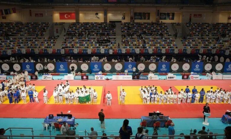 Emre Yazgan Uluslararası Judo Turnuvası bin 626 sporcuyu buluşturdu 1 emre yazgan uluslararasi judo turnuvasi bin 626 sporcuyu bulusturdu KvxhbXjS