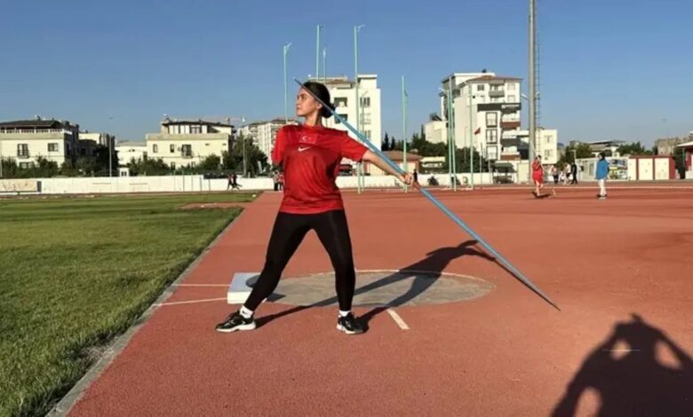 enkazda ailesini ve kolunu kaybeden meryem 3 farkli bransta turkiye sampiyonu oldu Hm8X9ga7