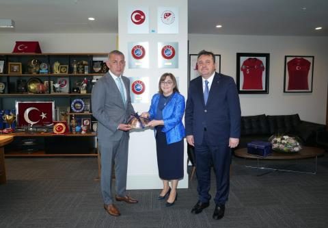 Fatma Şahin, TFF Başkanı Hacıosmanoğlu'nu Ziyaret Etti 7 fatma sahin tff baskani haciosmanoglunu ziyaret etti 5 Flzp3ZpV